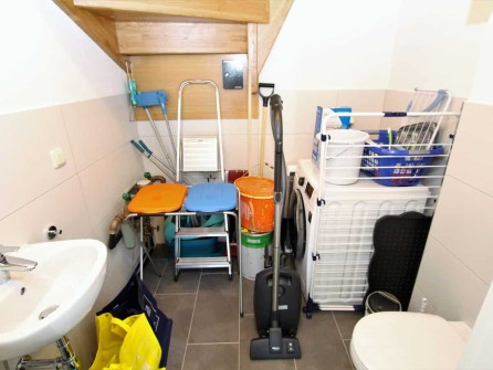 Ferien Villa Kärnten Gemse 15 Toilette im Erdgeschoss und Waschküche
